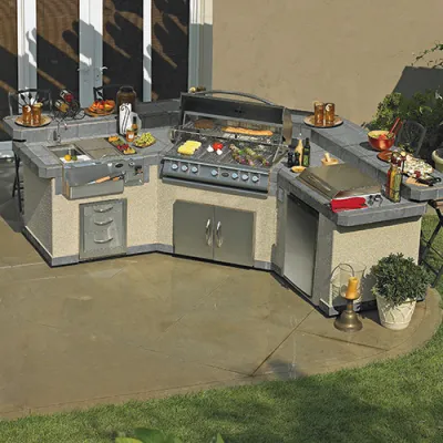 Outdoor Kitchens