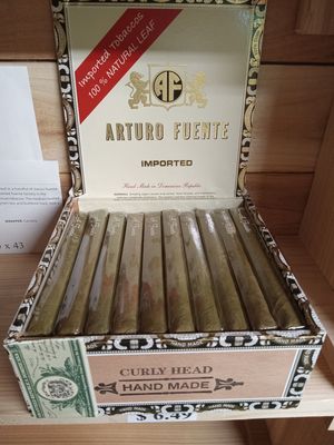 Arturo Fuente Claro - Curly Head