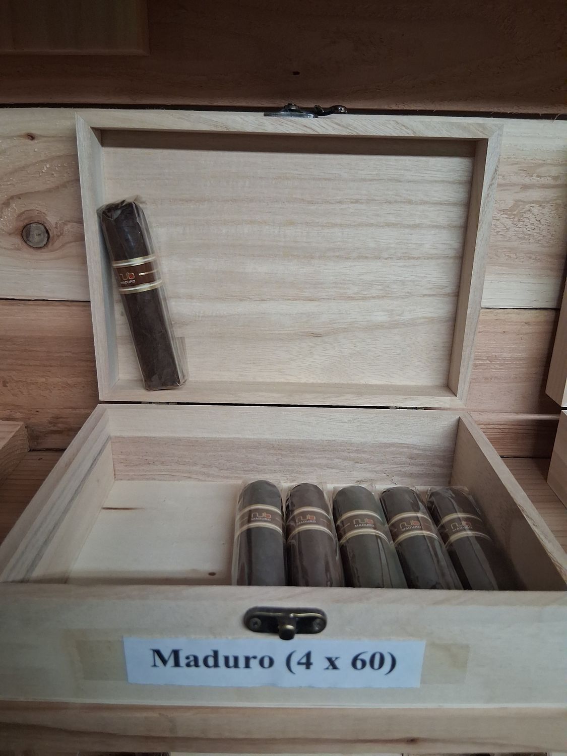 Nub Maduro - 4x60