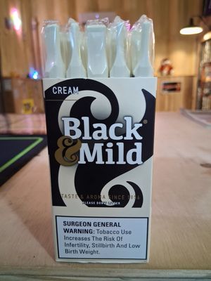 Black/Mild Plastic Tip Cream