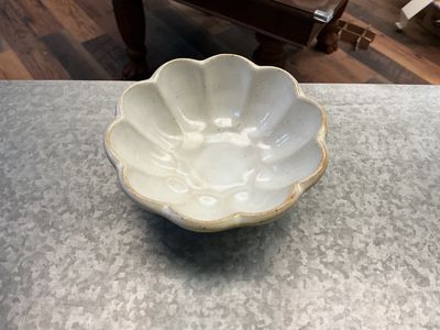 Flower petal Pinch Bowl