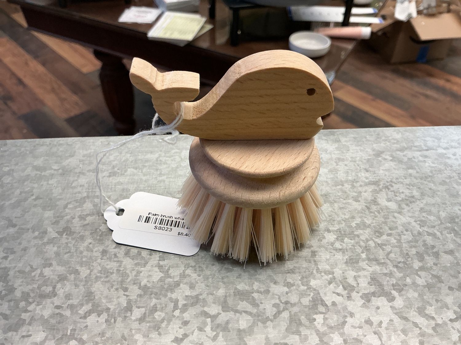 Palm brushes, type: Whale
