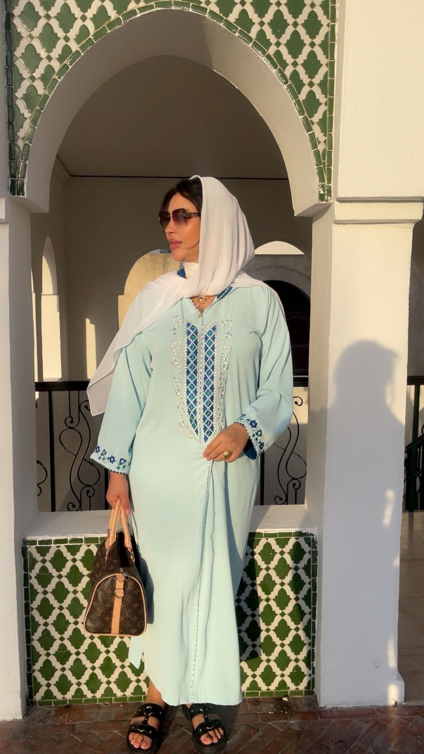 Jelabba Bleu &amp; اناقة مغربية بطابع عصري