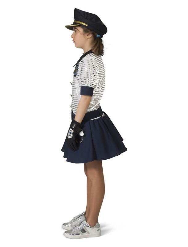 Police Officer Peggy Mädchen
