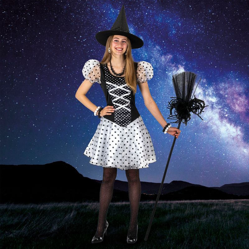 Hexe Charli Hexe Charli