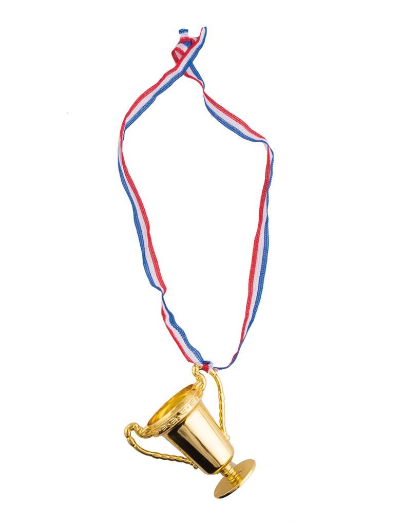 Halskette mit Trophäe