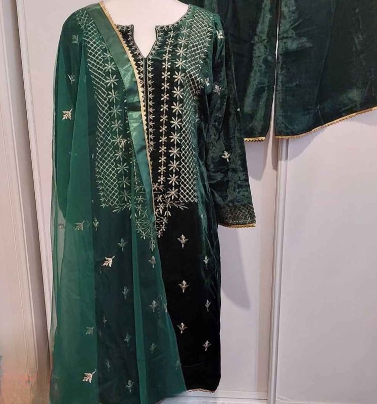 Velvet shara set skirt type look