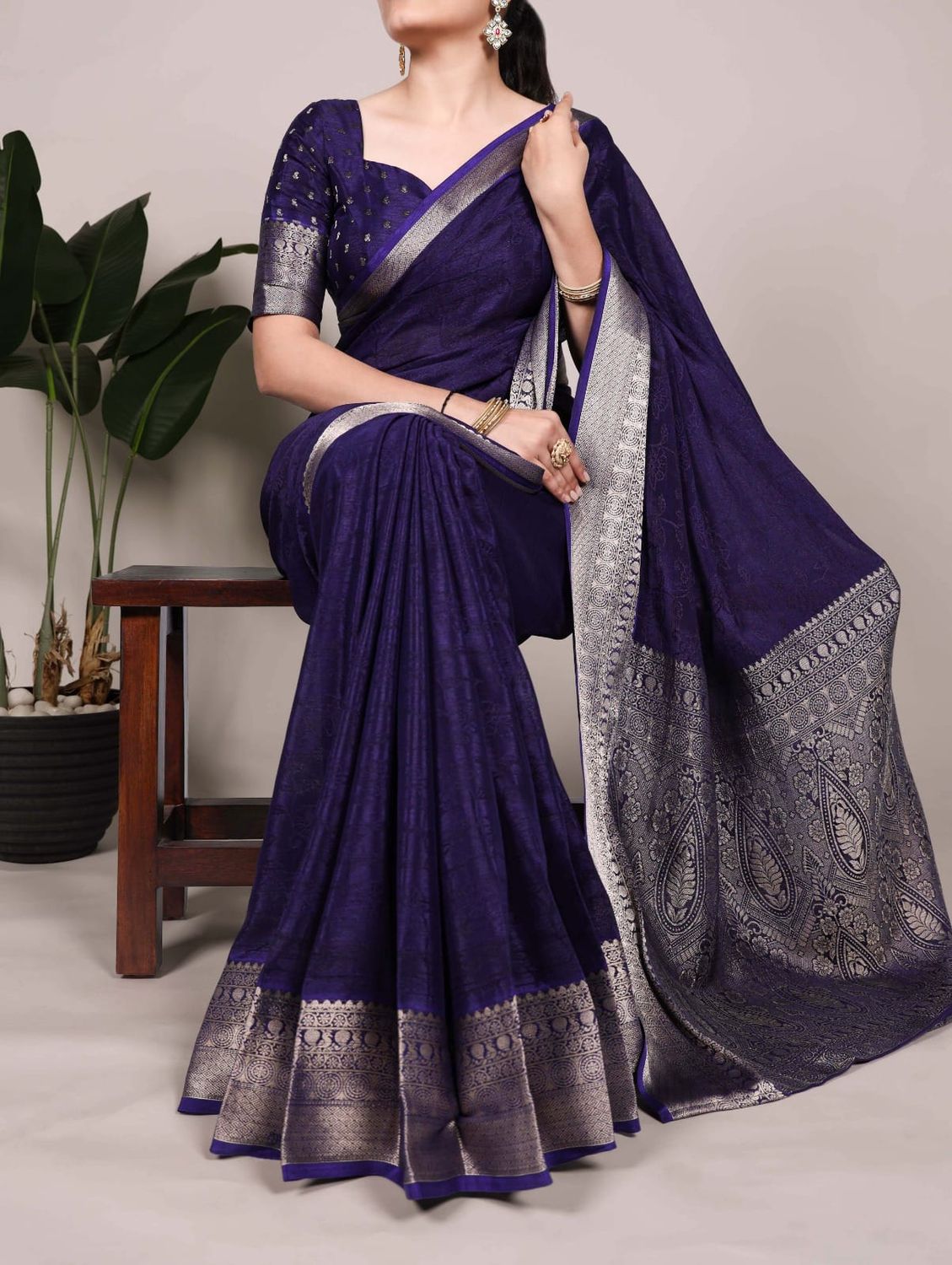 Chinon saree very soft with zari work