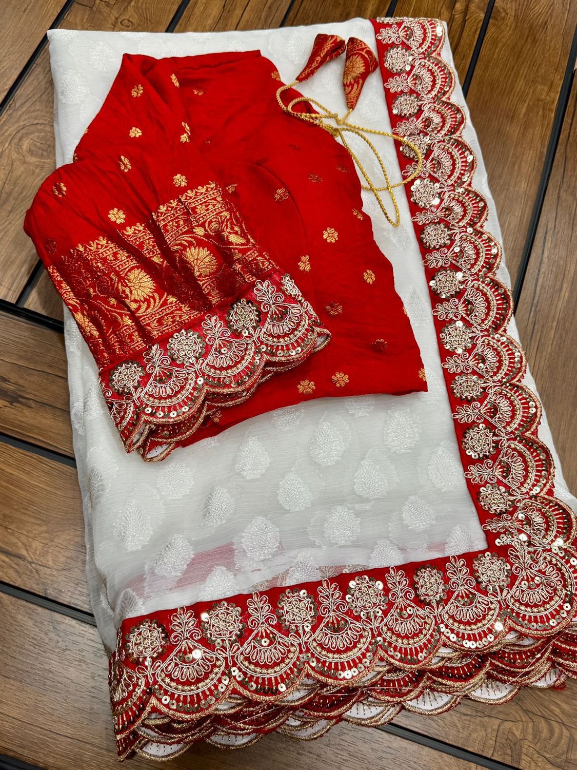 Unstich blouse with saree