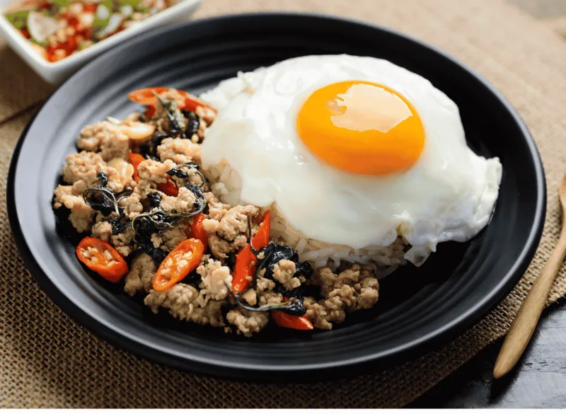 phad krapaw mooh sap