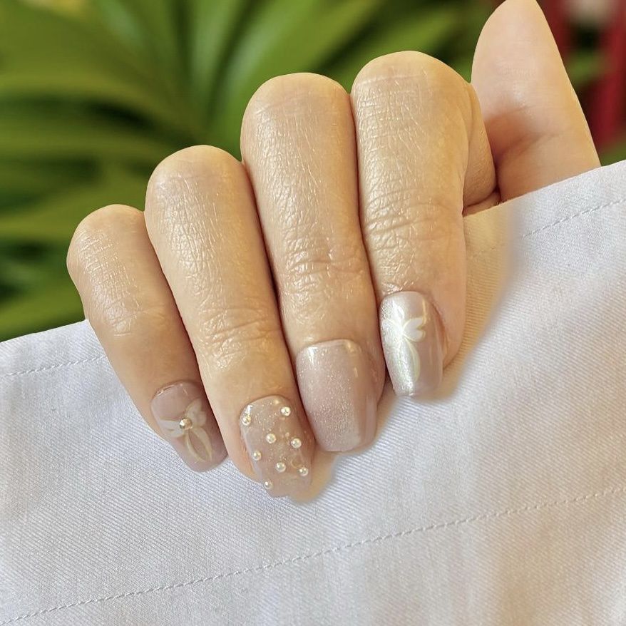 Champagne Petals