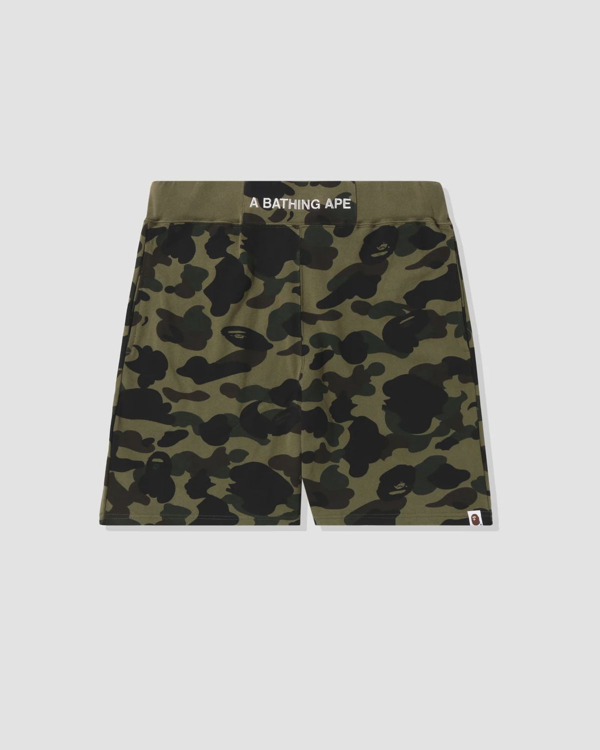 BAPE 1ST CAMO SWEAT SHORTS GREEN