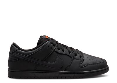 NIKE DUNK SB LOW &quot;TRIPLE BLACK&quot;