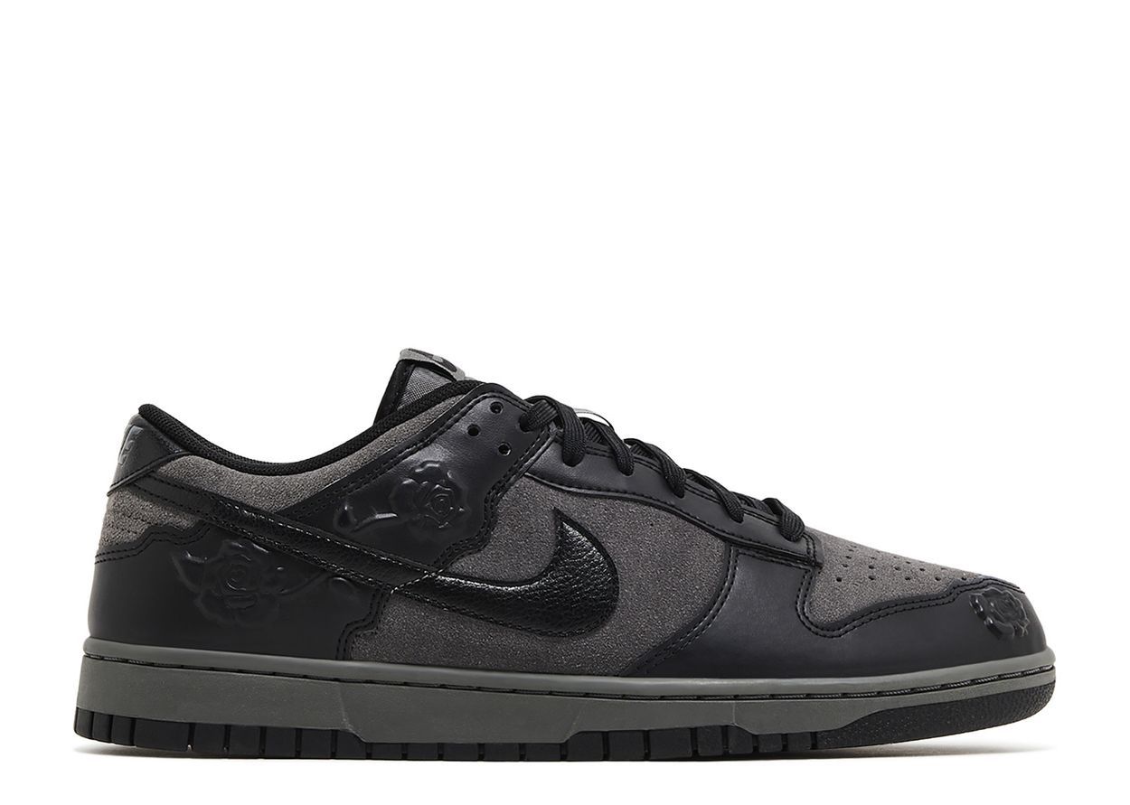 NIKE DUNK LOW &quot;BLACK ROSES&quot;