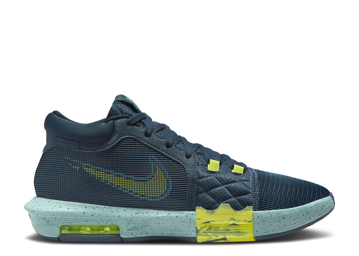 LEBRON WITNESS 8 &quot;ARMORY NAVY GREEN FROST&quot;