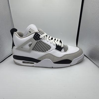 JORDAN 4 “MILITARY BLACK”