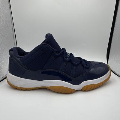JORDAN 11 LOW “NAVY GUM”