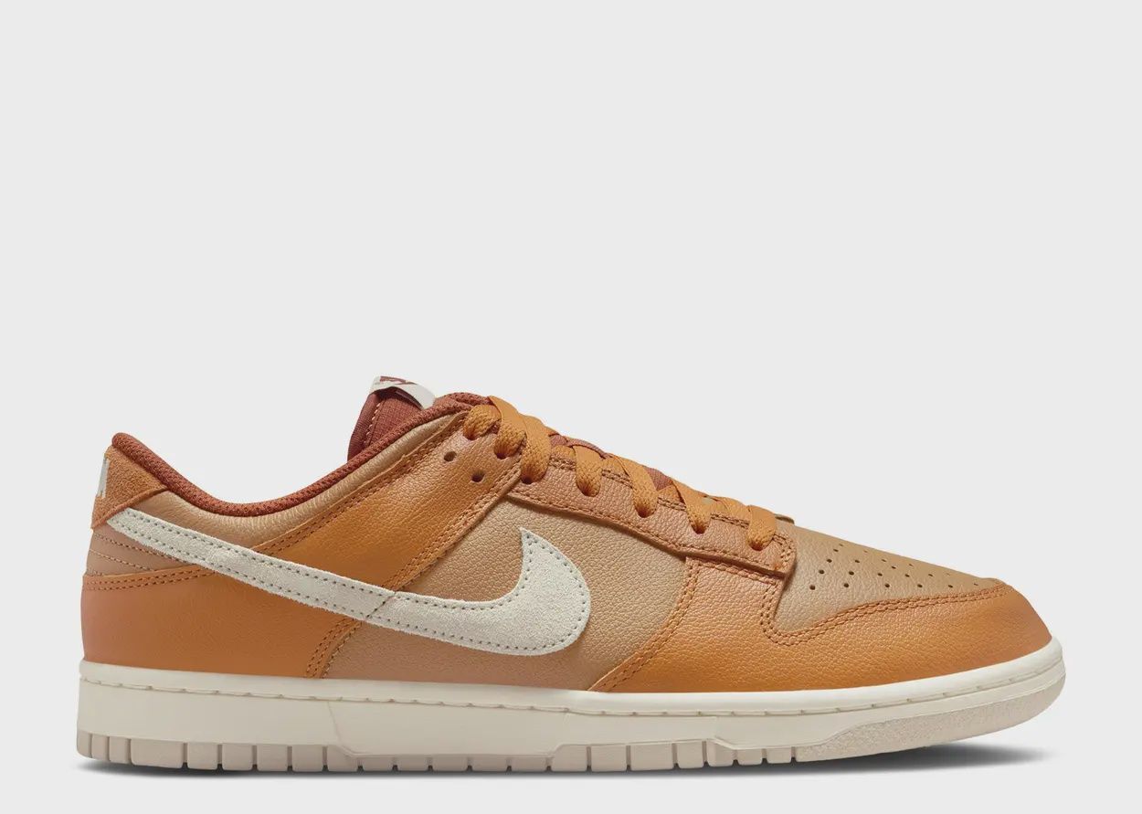 NIKE DUNK LOW &quot;MONARCH&quot;