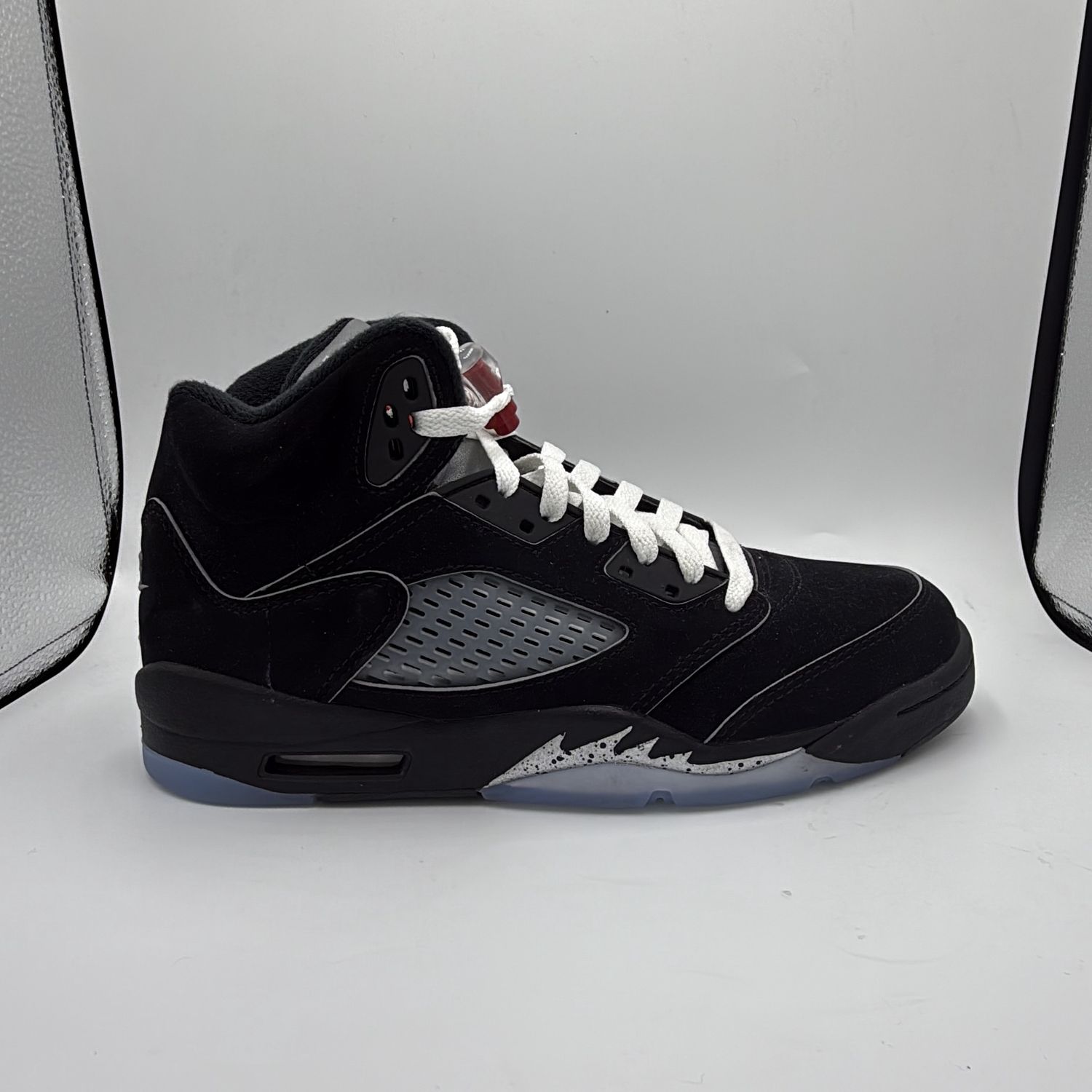 JORDAN 5 “METALLIC REIMAGINED” SZ 5.5Y N.B.