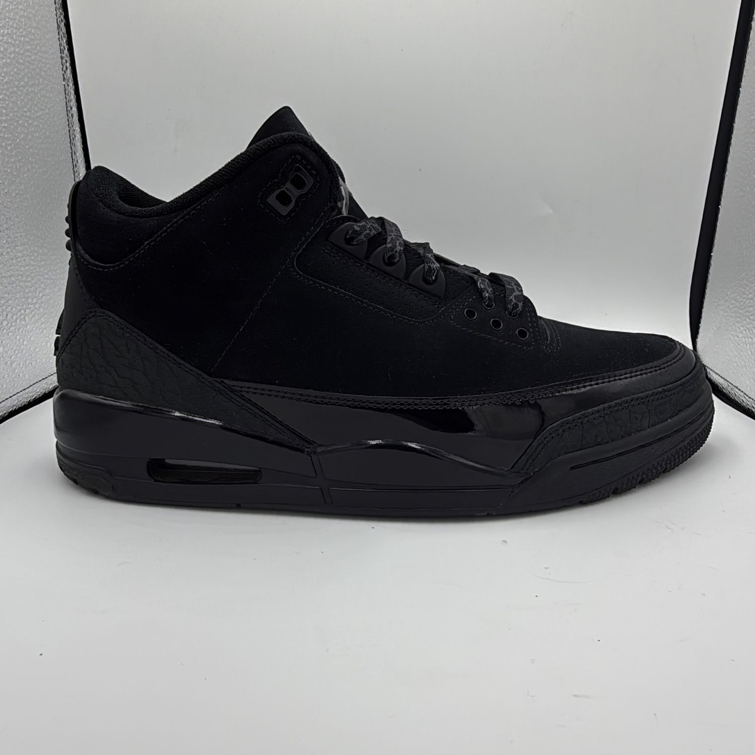 JORDAN 3 “BLACK CAT” SZ 10