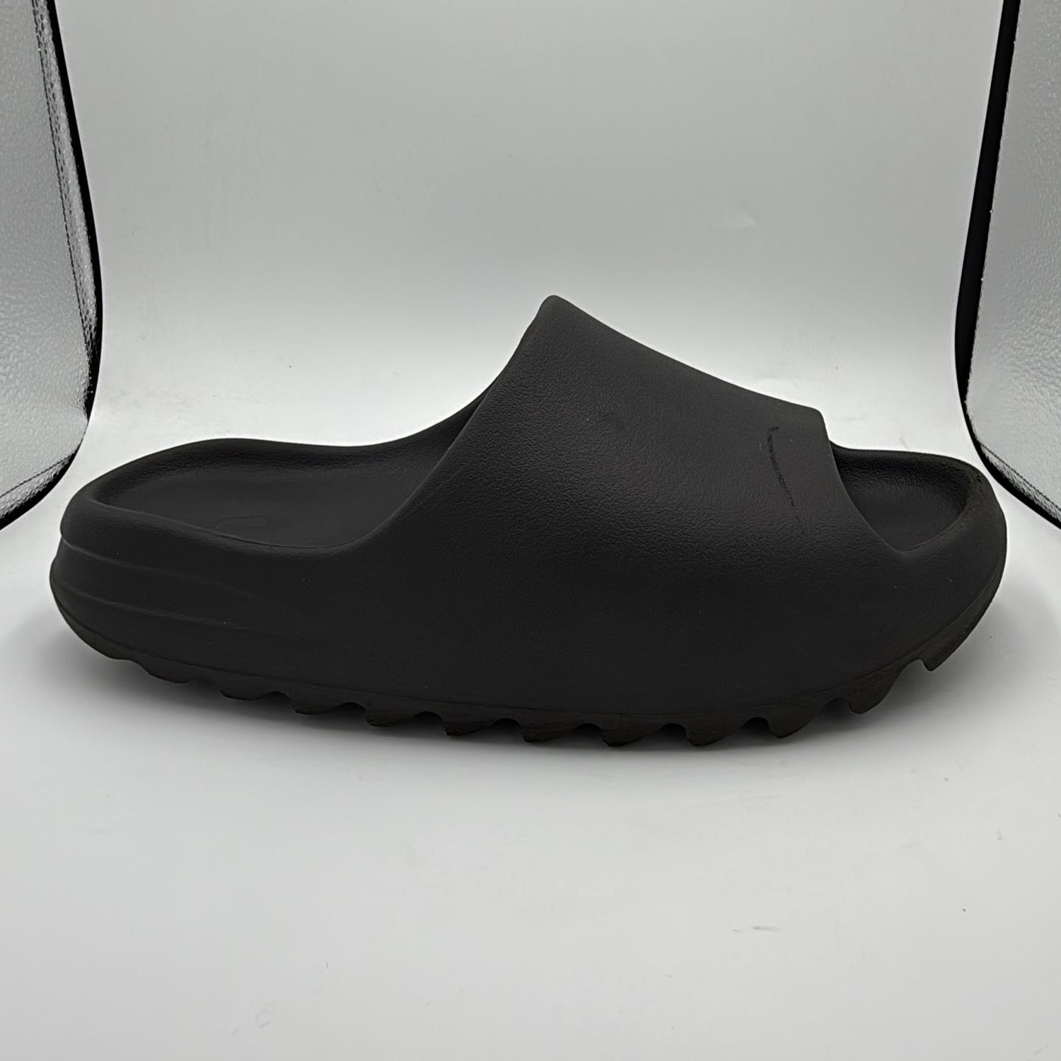 YEEZY SLIDE “ONYX”