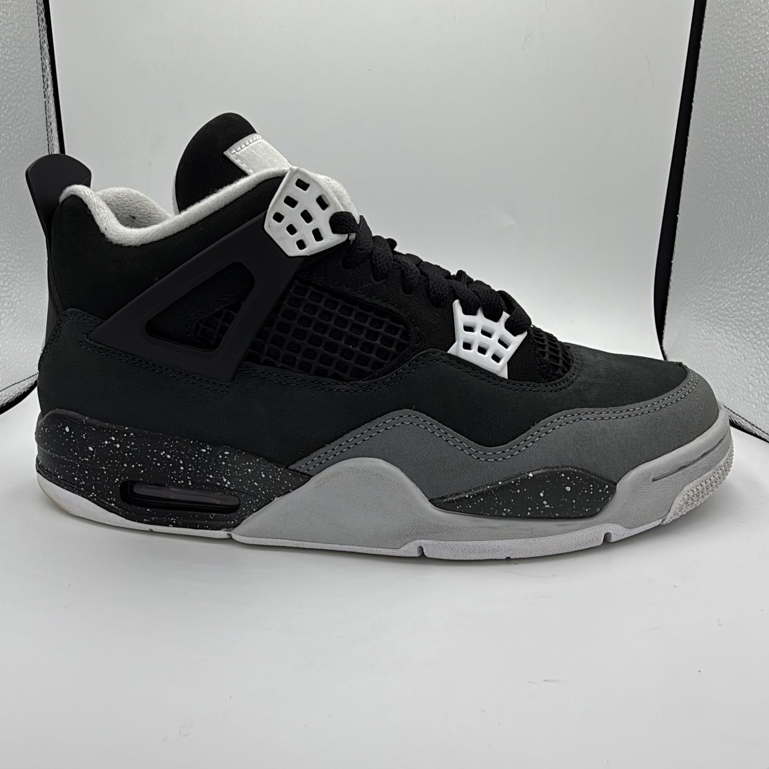 JORDAN 4 “FEAR” SZ 8