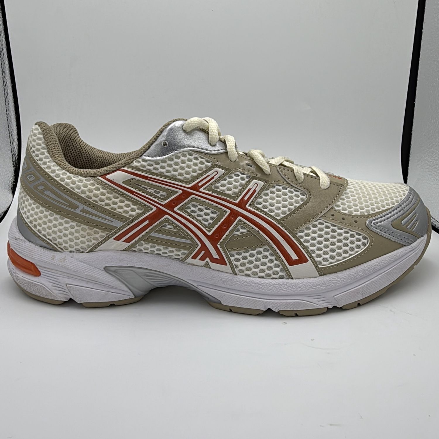 ASICS GEL “CREAM/VERMILLION TOMATO” SZ 8