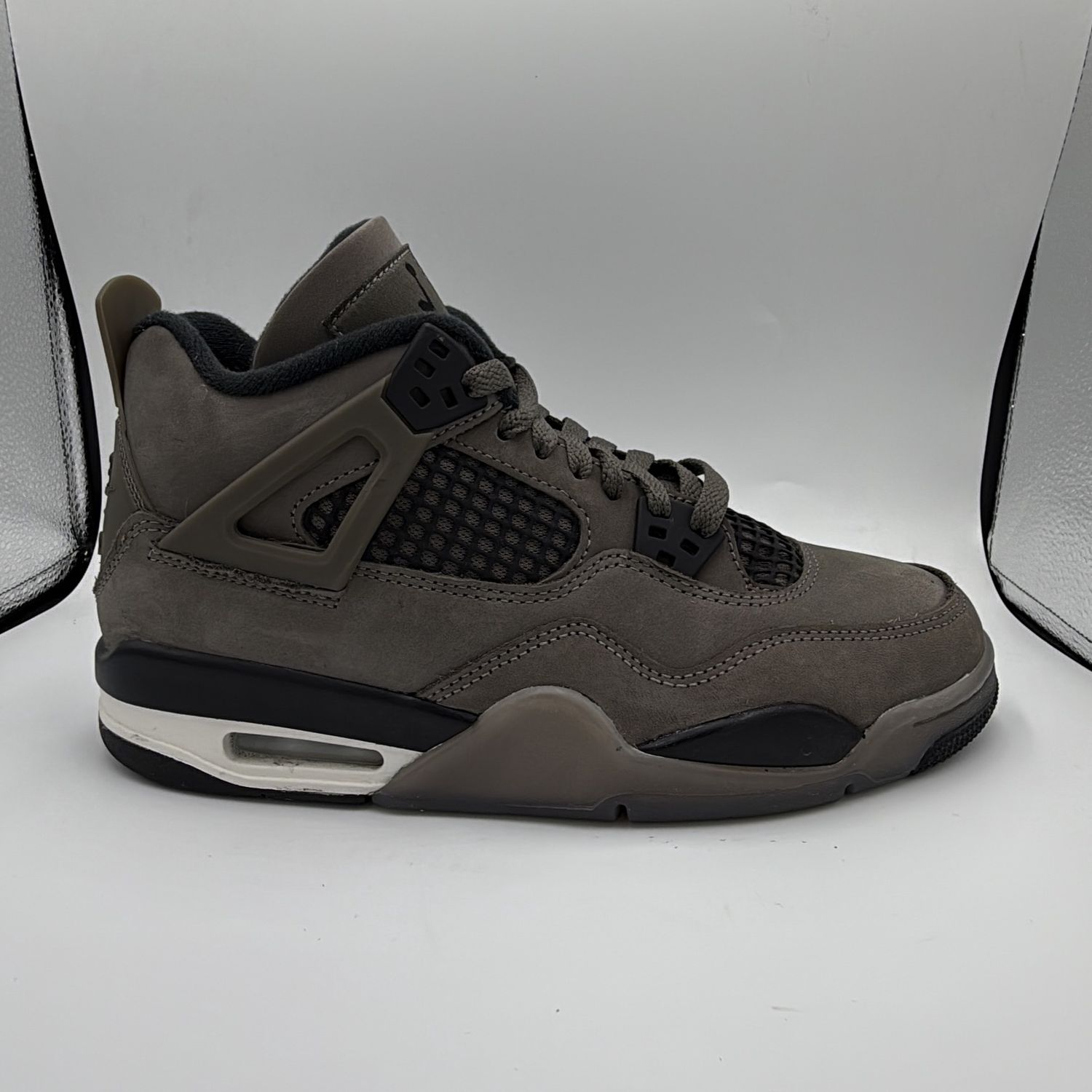 JORDAN 4 “CAVE STONE” SZ 6 N.B.