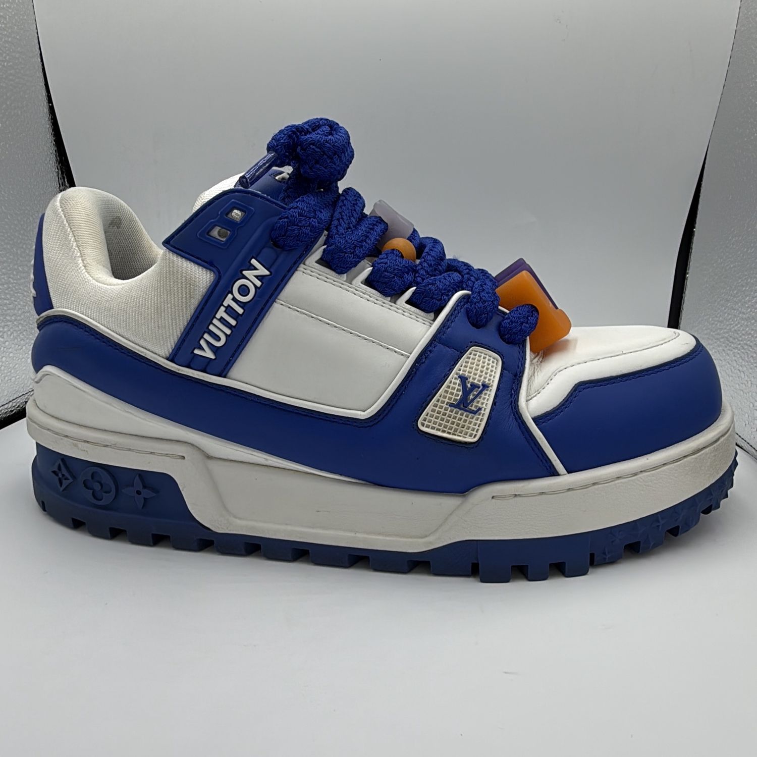 LV TRAINER MAXI BLUE SZ 9-10