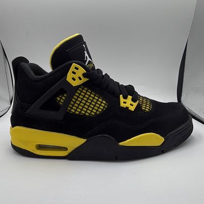JORDAN 4 “THUNDER” SZ 5.5y N.B.