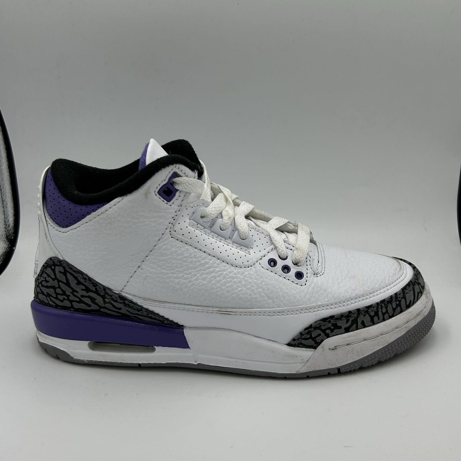 JORDAN 3 “DARK IRIS” SZ 6