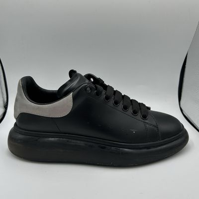 ALEXANDER MCQUEEN “BLACK/SILVER” SZ 40 N.B.