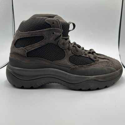 YEEZY BOOT “OIL” SZ 10