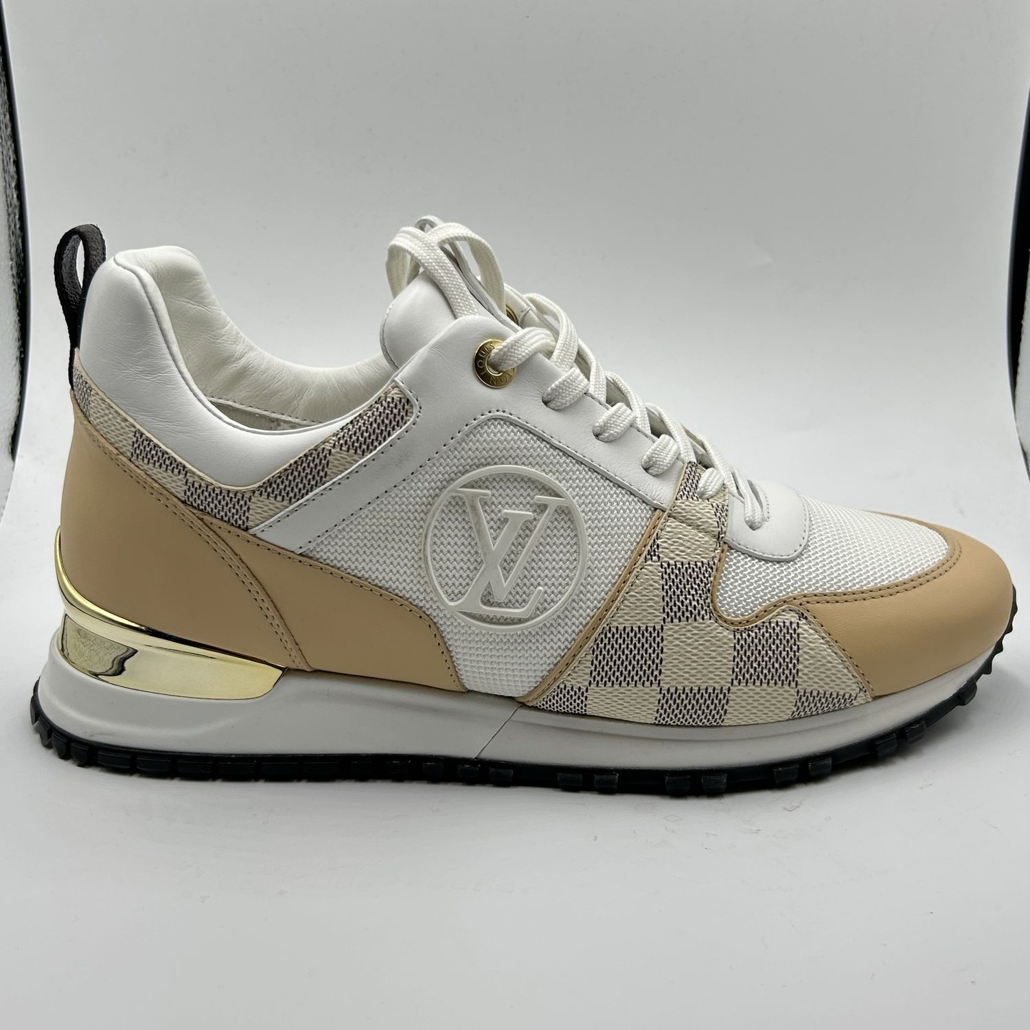 LOUIS VUITTON RUN AWAY SNEAKER SZ 38.5