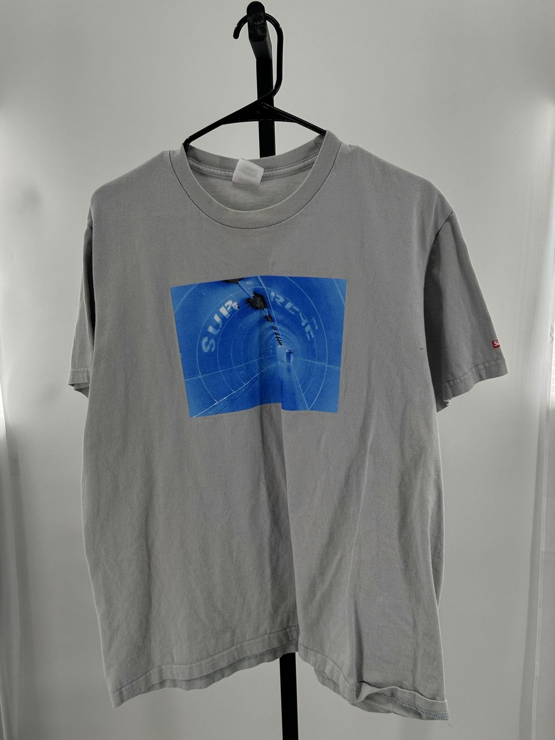 SUPREME TUNNEL TEE “GREY”