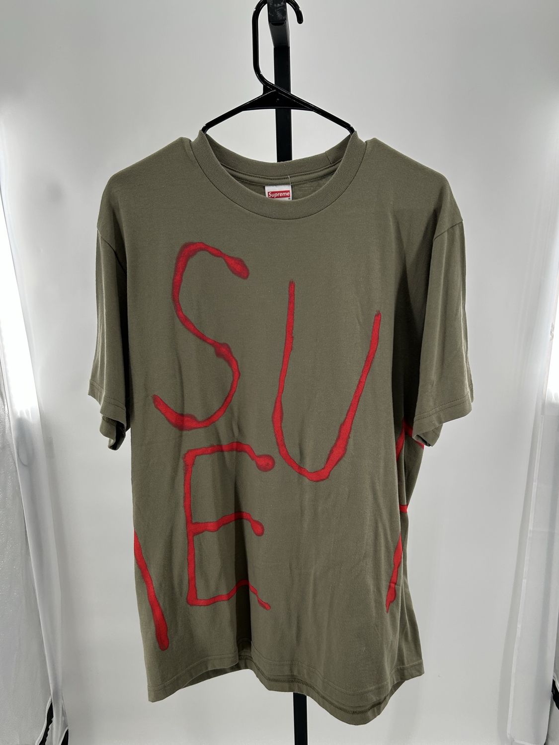 SUPREME PAINTED TEE “LIGHT OLIVE”