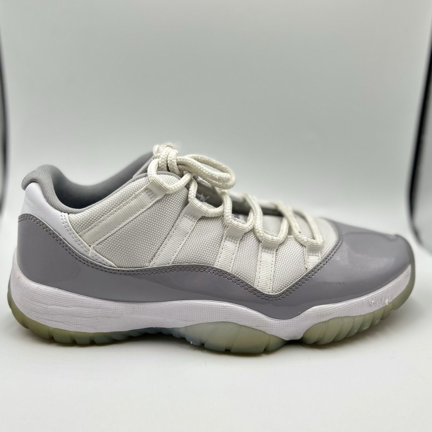 JORDAN 11 LOW “CEMENT GREY” SZ 9 N.B.