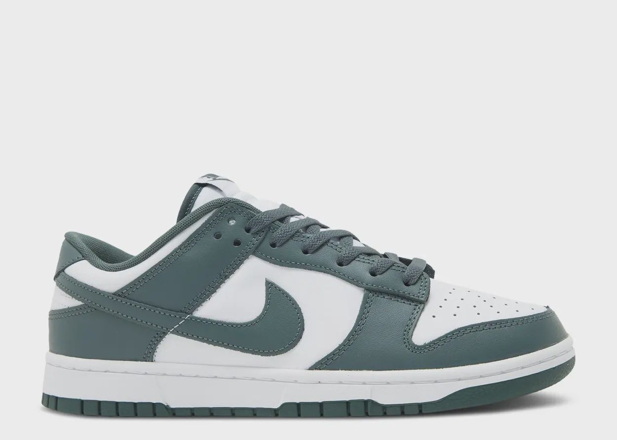 NIKE DUNK LOW  "VINTAGE GREEN"