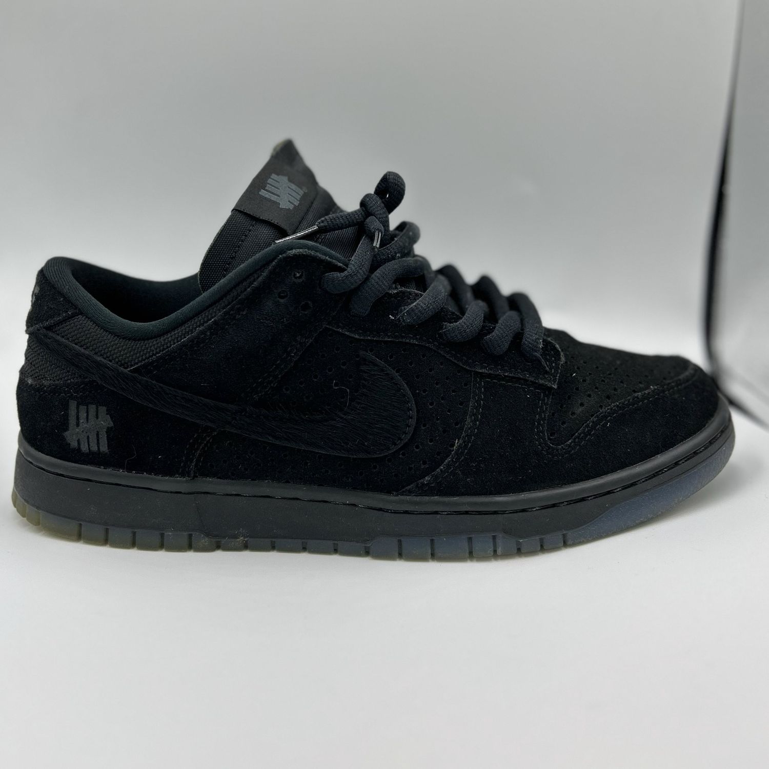 NIKE DUNK LOW X UNDEFEATED “5 ON IT BLACK” sz 10