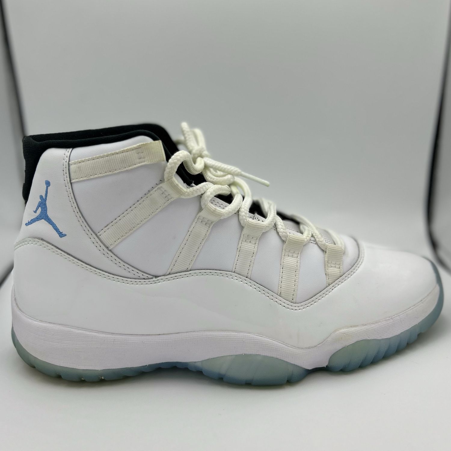 JORDAN 11 “LEGEND BLUE” SZ 10