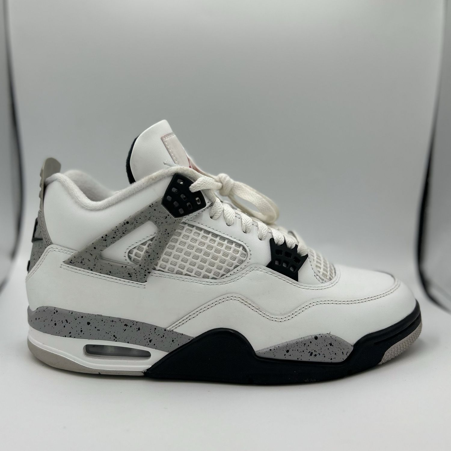 JORDAN 4 “WHITE CEMENTS” SZ 8.5