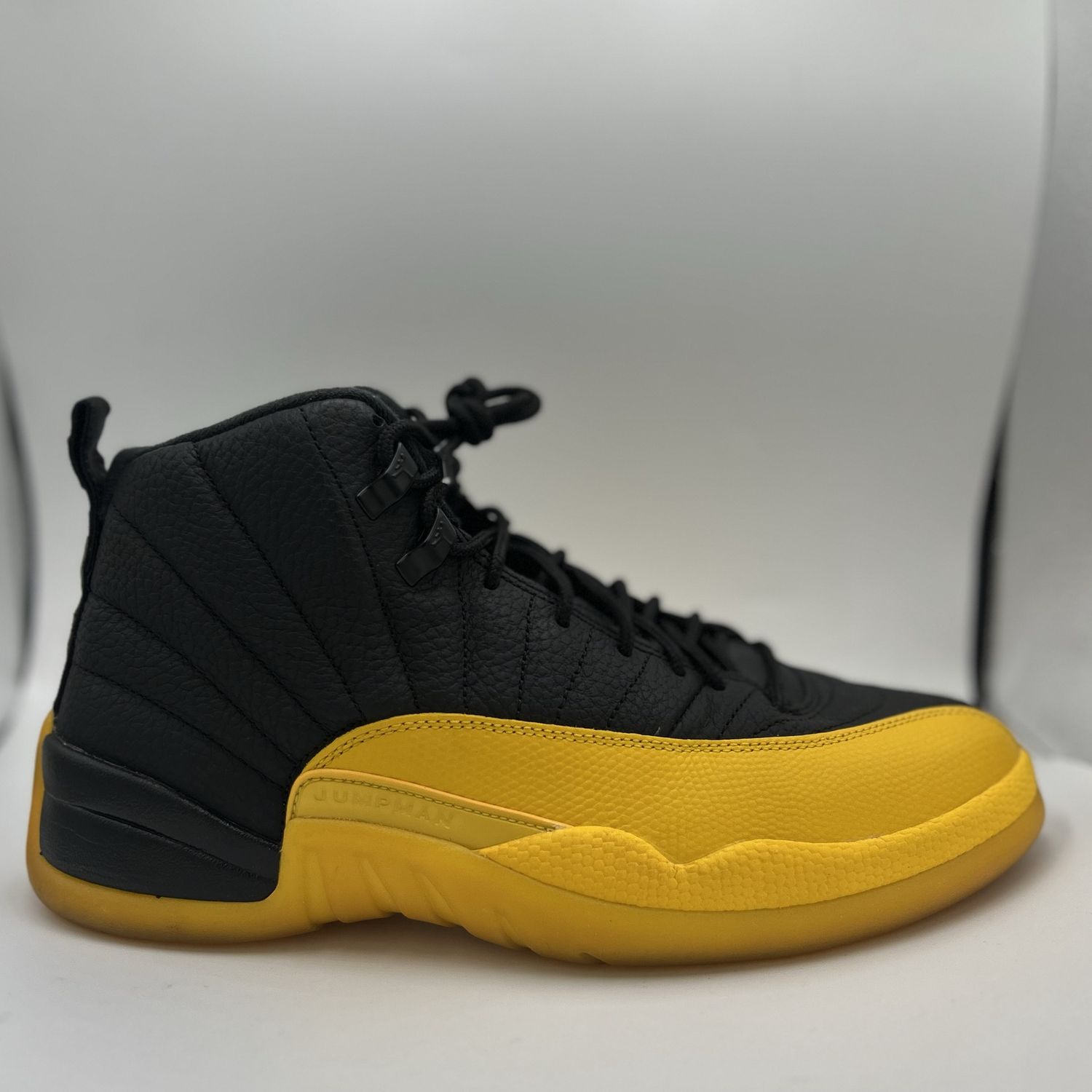 JORDAN 12 “UNIVERSITY GOLD” SZ 9.5 N.B.