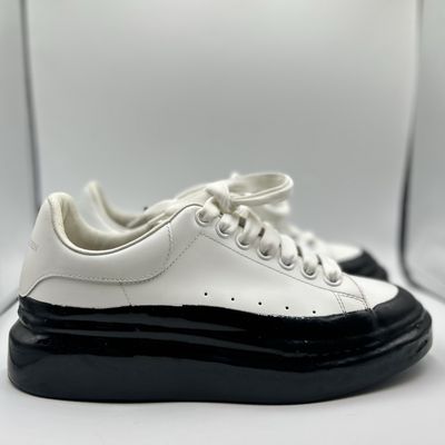 ALEXANDER MCQUEEN “PAINT DIPPED WHITE BLACK” SZ 40