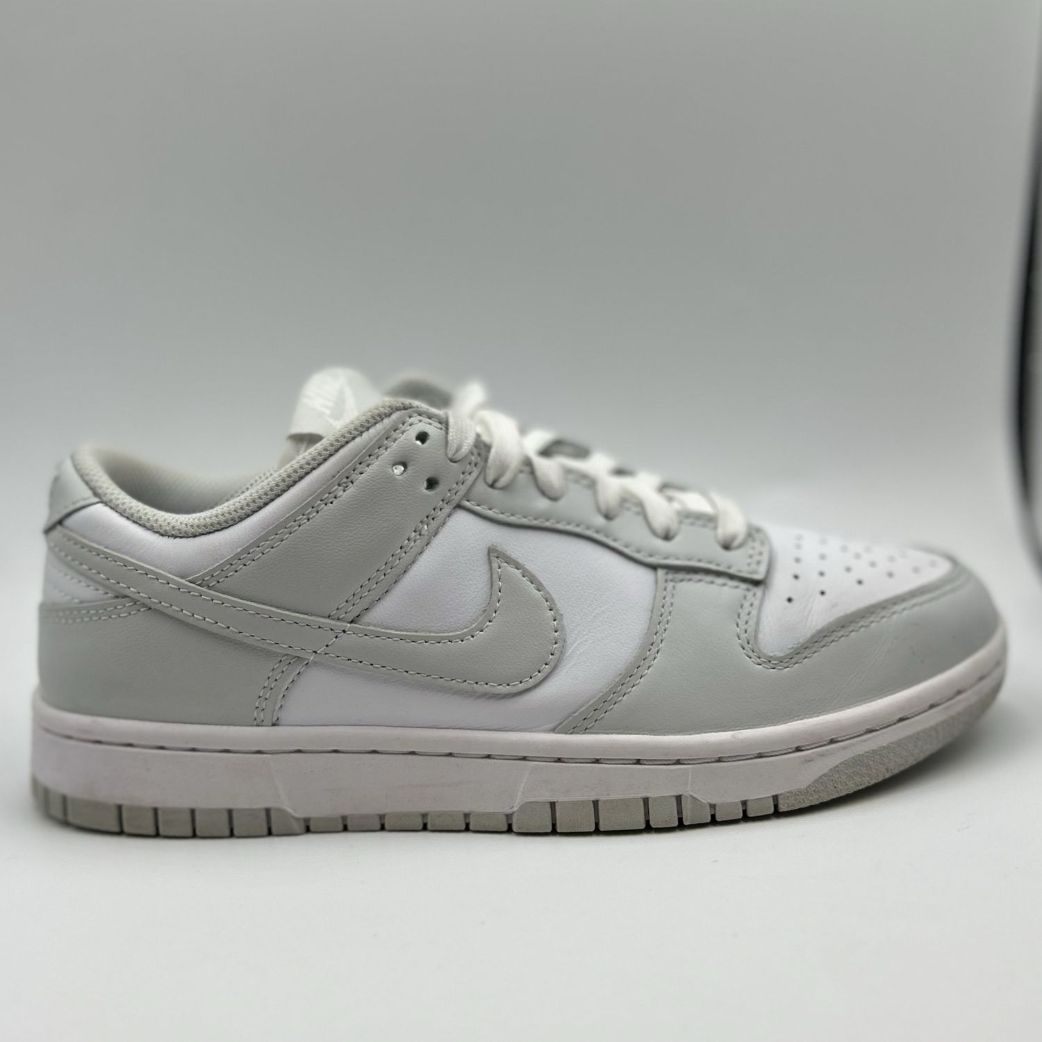 NIK DUNK LOW “PHOTON DUST” SZ 6