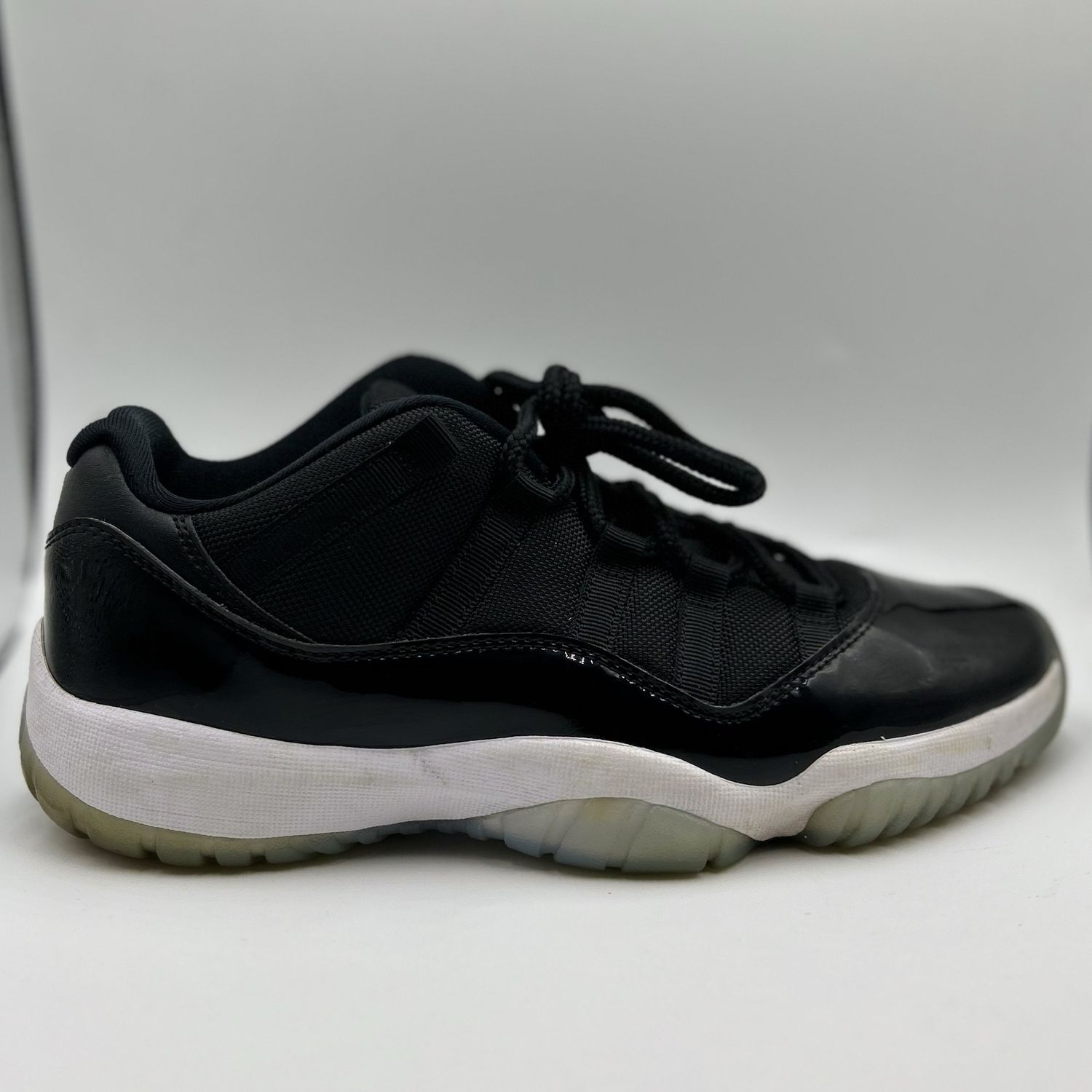 JORDAN 11 LOW “SPACE JAM” N.B. SZ 9