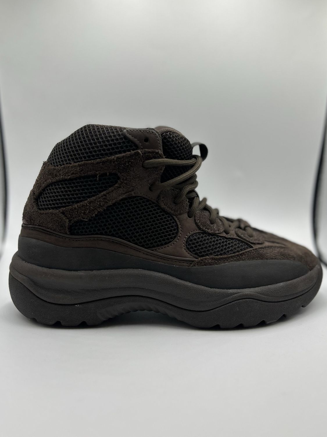 YEEZY BOOT “OIL” SZ 8.5