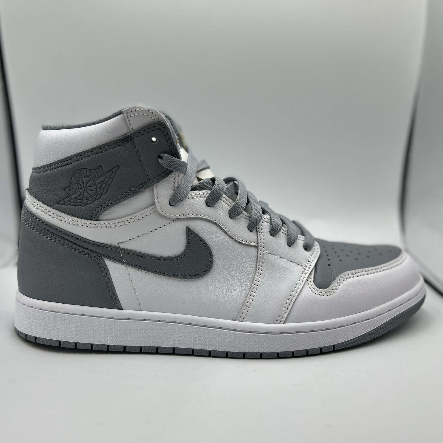 JORDAN 1 HIGH “STEALTH” SZ 12 N.B.