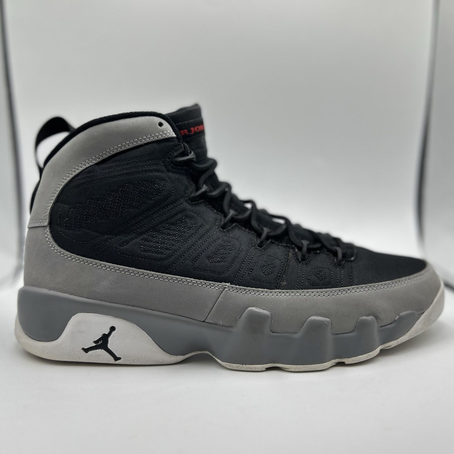 JORDAN “PARTICLE GREY” SZ 9.5