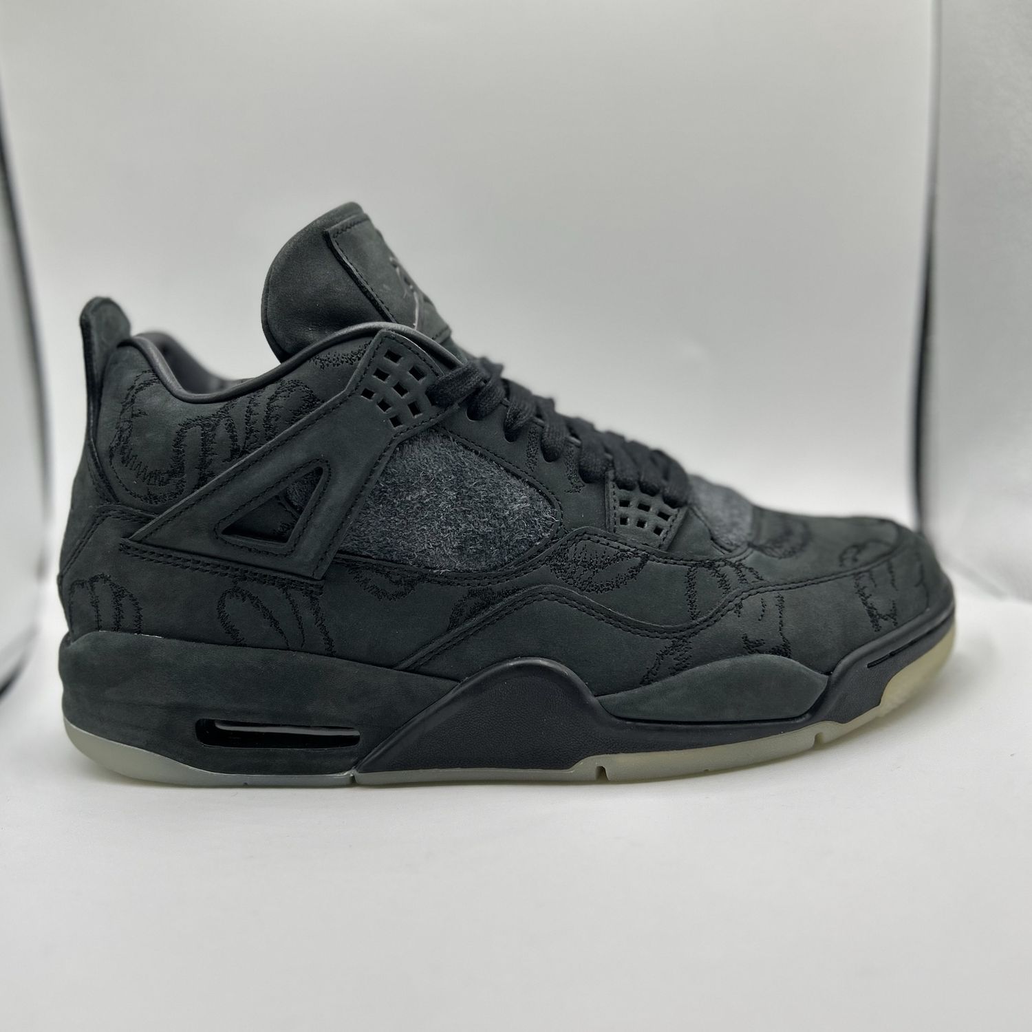 JORDAN 4 X KAWS “BLACK” SZ 12