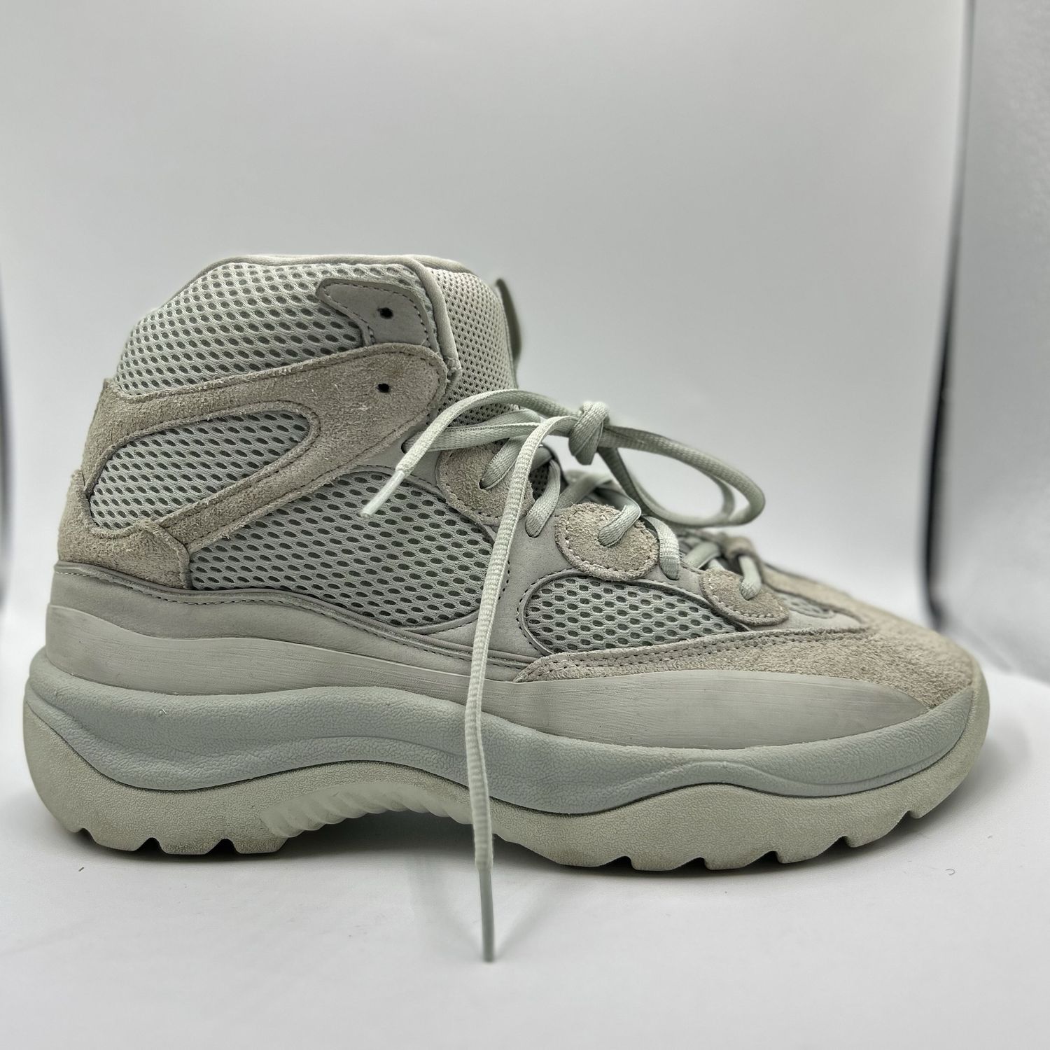 YEEZY DESERT BOOT "SALT" SZ 10